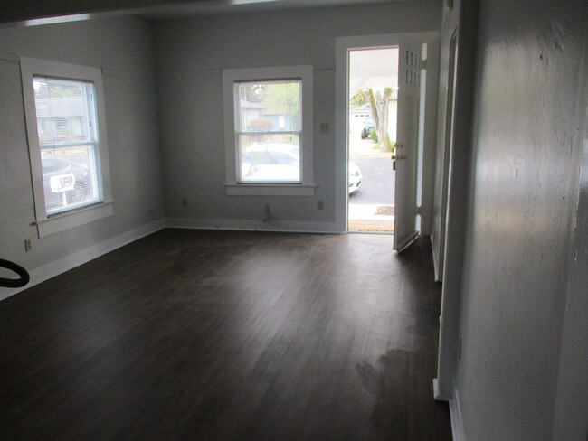 Foto del edificio - Charming House Close to Downtown