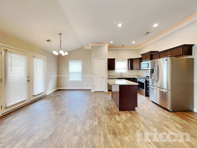 Foto del edificio - 321 Trail Crossing Ln