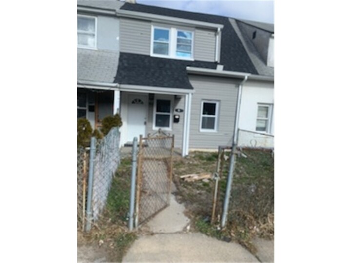 Primary Photo - 6 4th Ave