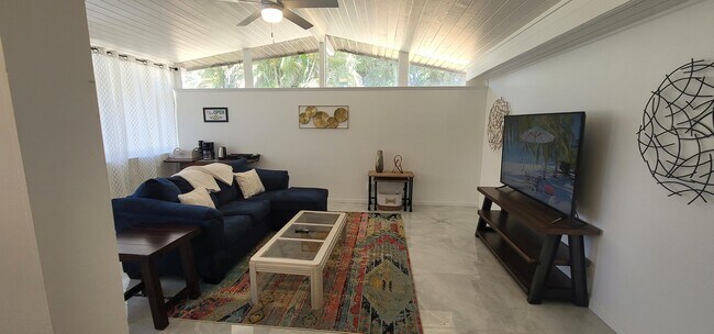 Foto del edificio - 1825 4th Ln