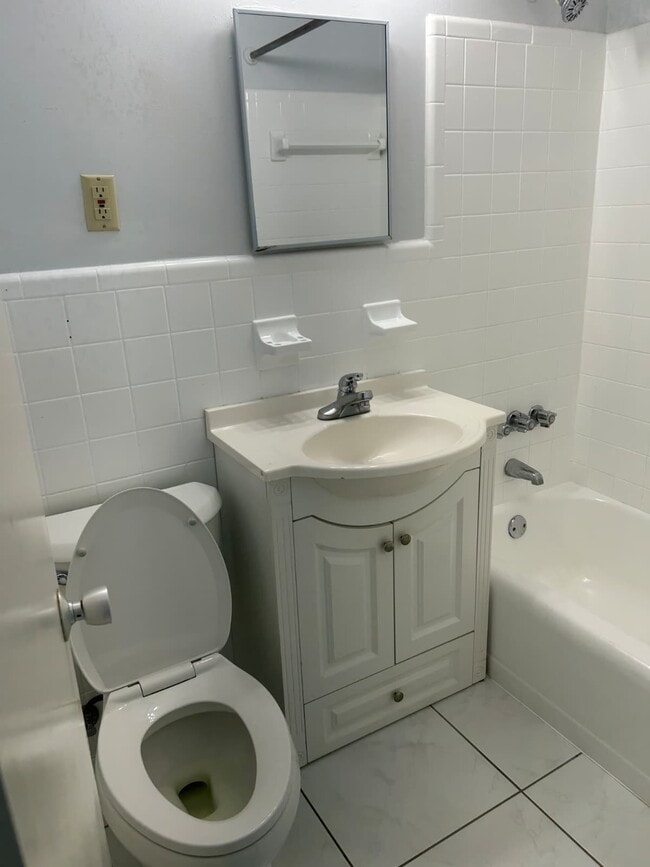 Photo - 1408 NE 6th St Apartment