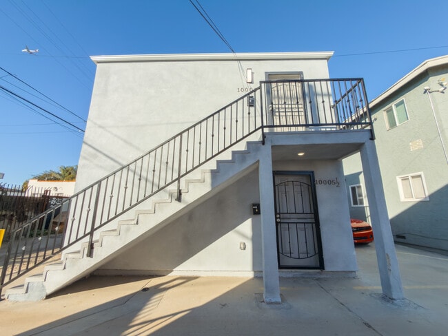 Foto del edificio - 10003-10007 Grape St