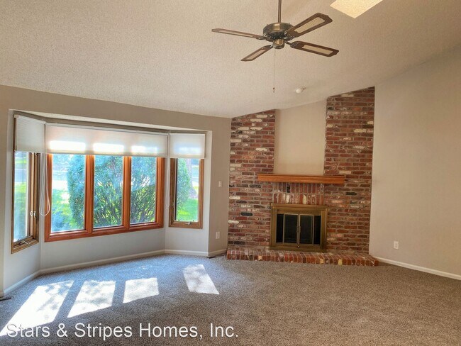 Building Photo - 4170 S Fraser Cir
