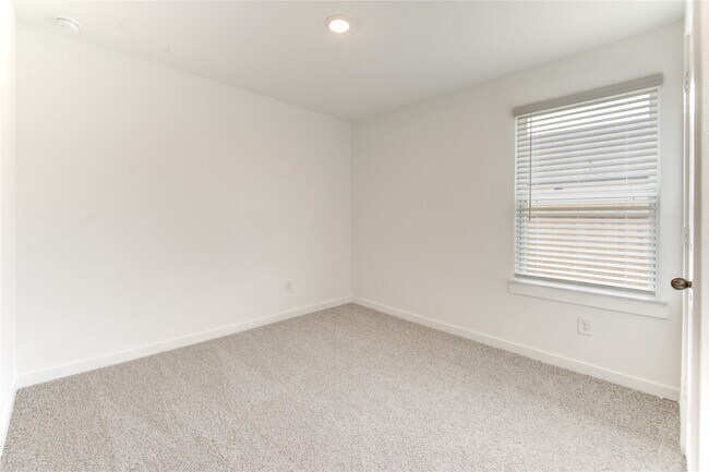 Foto del edificio - 9027 Rose Water Trl