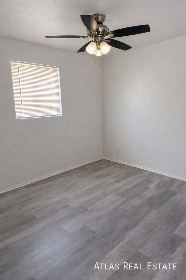 Foto del edificio - 2512 W Ocotillo Rd