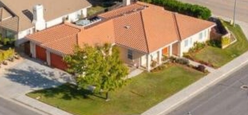 Primary Photo - 802 Sycamore Canyon Rd