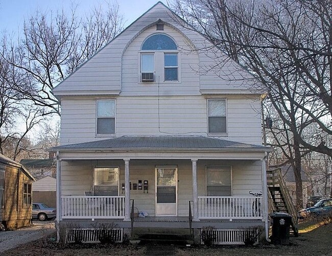 Building Photo - 705 W High St