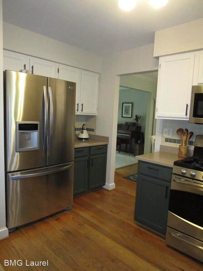 Building Photo - 4 br, 3.5 bath House - 1600 Featherwood St