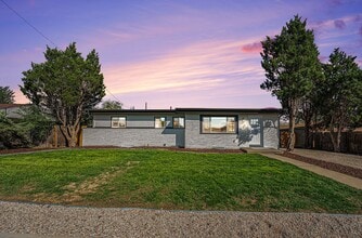 Building Photo - 9100 N Camenisch Way