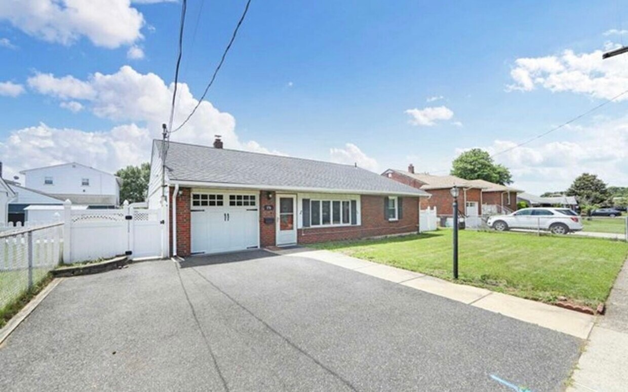 176 Columbia Ln, Lodi, NJ 07644 House Rental in Lodi, NJ