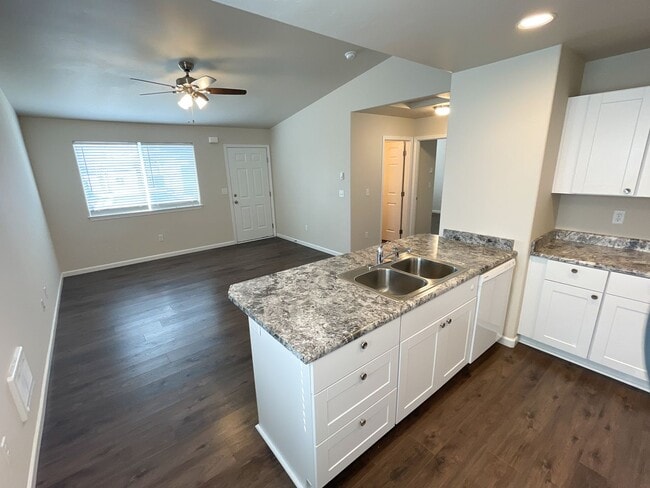 Building Photo - 275 Rickenbacker Ave