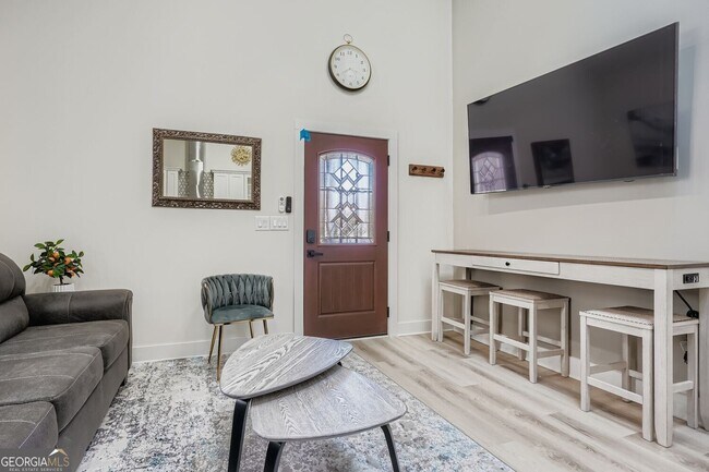 Building Photo - 18 Booker St NW