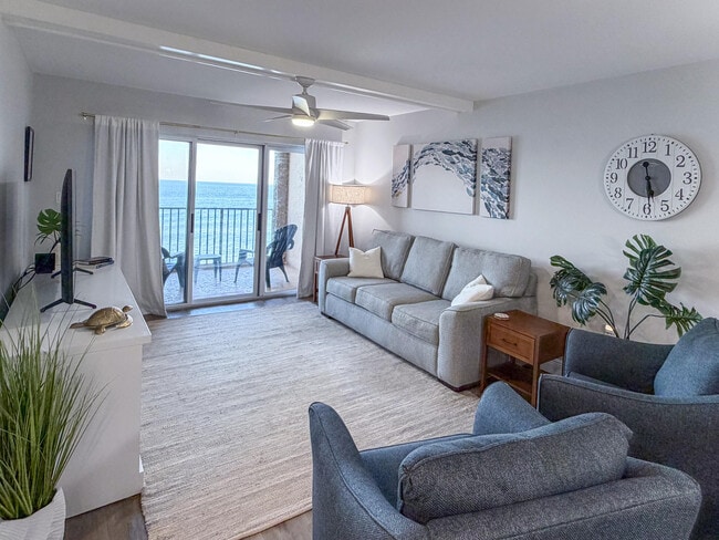 Building Photo - 10200 S Ocean Dr