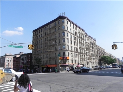 Foto del edificio - St. Nicholas Manor
