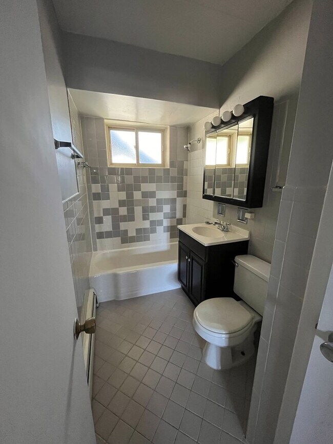 Foto del edificio - Salem Village Apartments LLC
