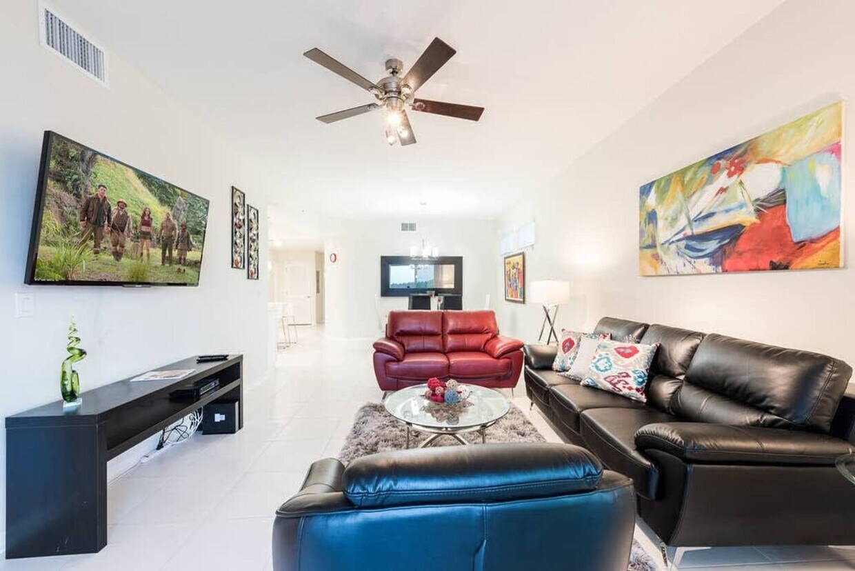 Foto principal - 4741 Clock Tower Dr