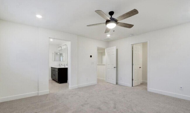 Building Photo - 3234 Dragonfly Wy