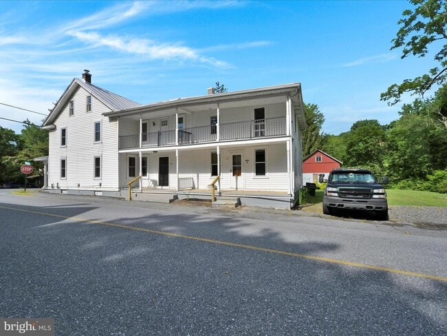 Building Photo - 836 -838 Suedberg Rd