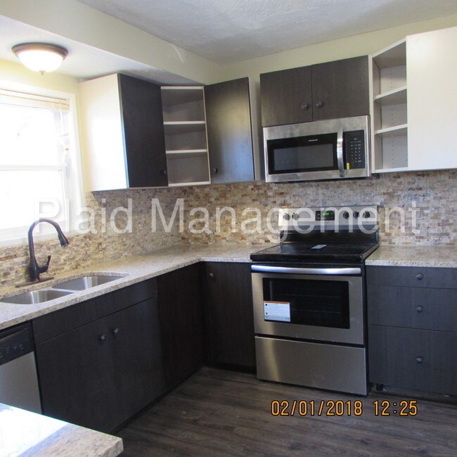 Foto del edificio - 1616 NW 66th Ter