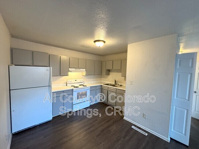 Foto del edificio - 4331 Ericson Dr