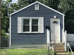 Building Photo - 122 Horn Ave