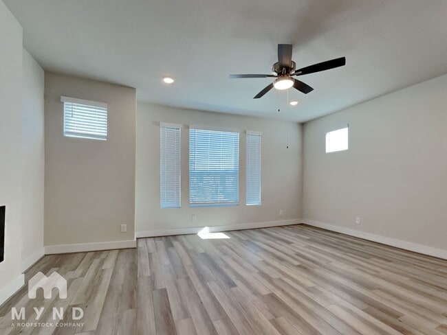 Foto del edificio - 8851 Oakland Rd