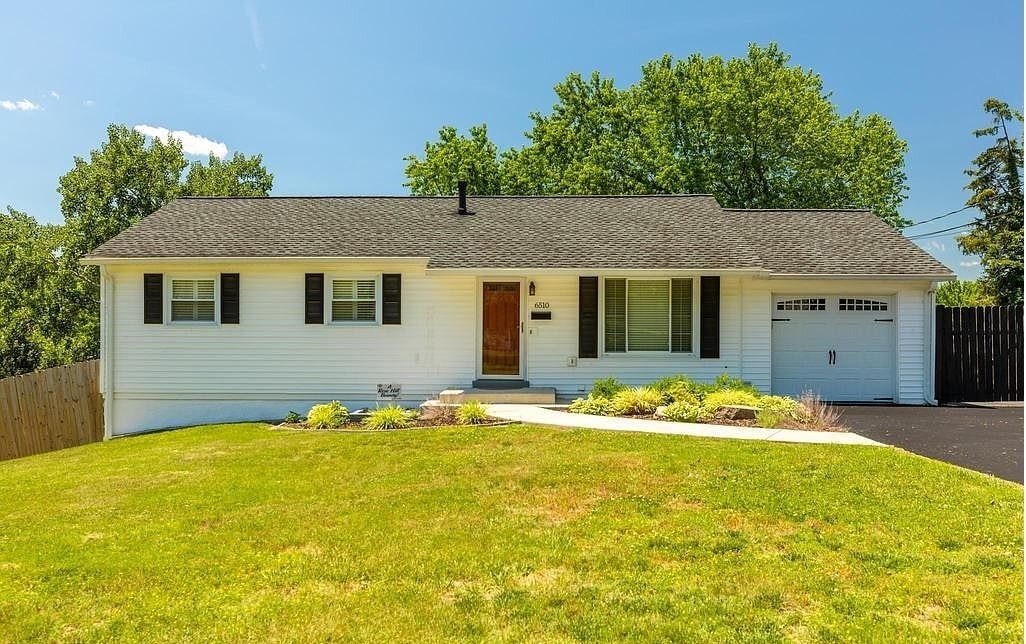 Photo - 6510 Carriage Dr (Alexandria, VA)