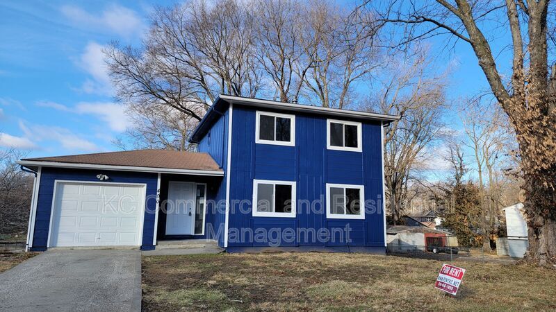 Primary Photo - 400 Gallatin St