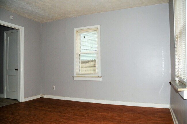Foto del edificio - 926 S Harris Ave