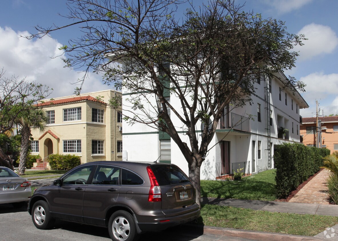 Foto del edificio - 219 Phoenetia Ave