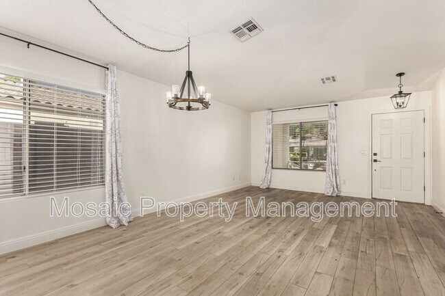 Foto del edificio - 2488 E Erie Ct