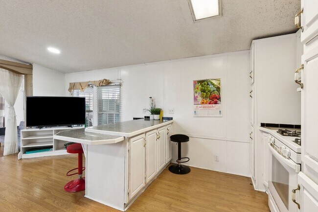 Foto del edificio - 121 Timber Ridge St