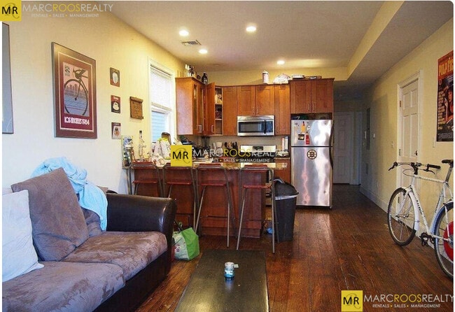 Foto del edificio - 804 Parker St