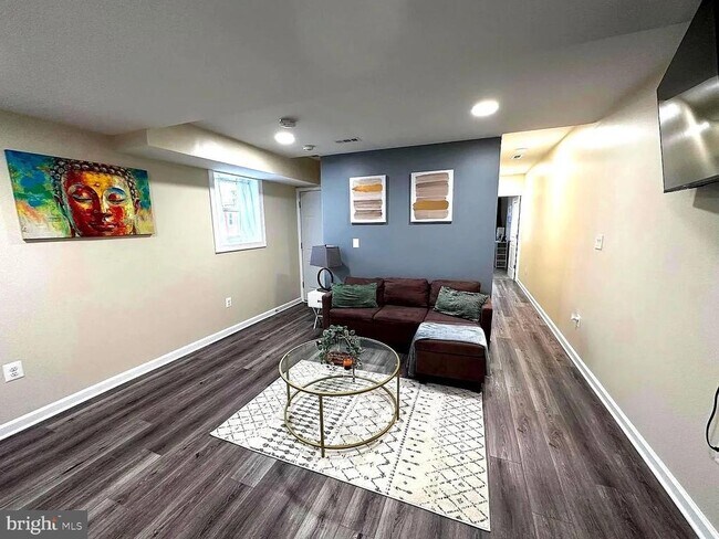 Foto del edificio - 1721 McCulloh St