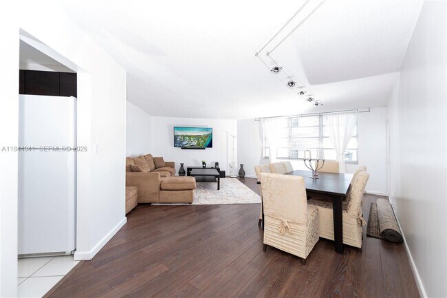 Foto del edificio - 2750 NE 183rd St