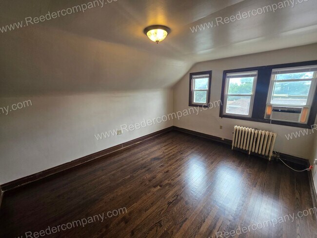 Foto del edificio - 625 Roosevelt Dr