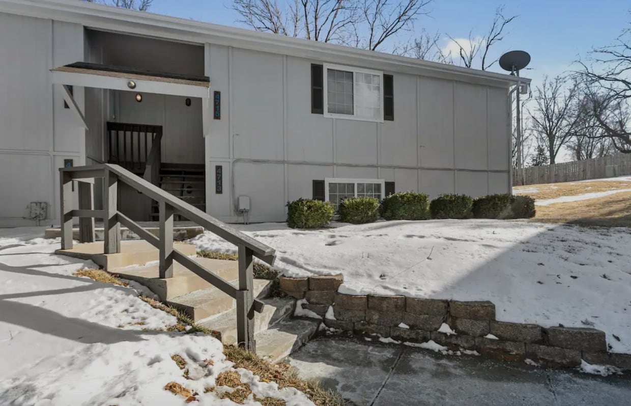 4711 Switzer Ln, Shawnee, KS 66203 House Rental in Shawnee, KS