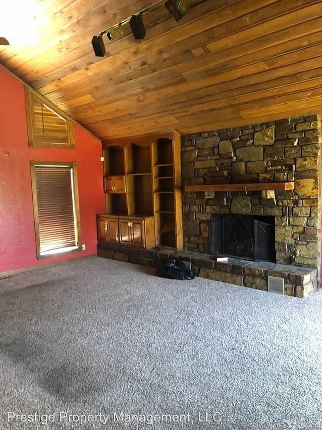 Building Photo - 4 br, 3 bath House - 5013 SW Country Club Dr