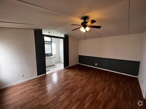 Building Photo - 220 Six Pines Rd