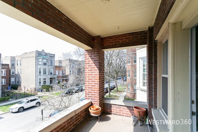 Building Photo - 5419 S Drexel Ave