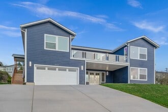 Building Photo - 35505 Upper Loop Rd