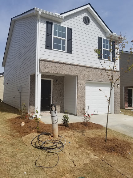 Building Photo - 2105 Belmont Cir NE
