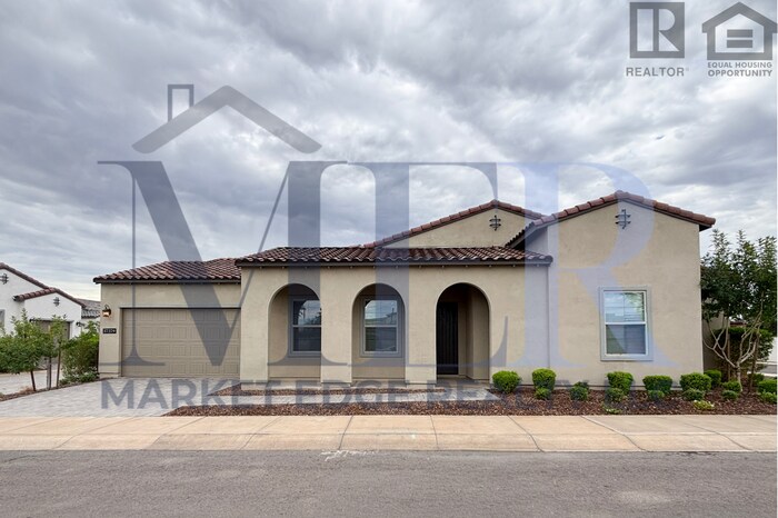 Foto principal - 2Bed/2Bath Home in Surprise Golf Community...