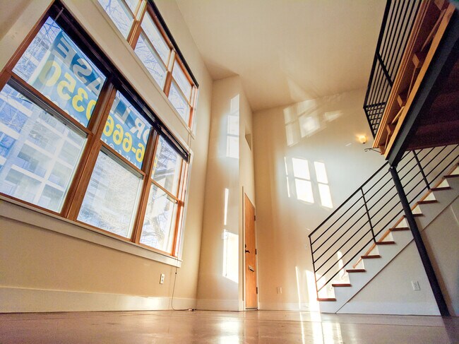 Loft de 2 dormitorios y 1 baño - 1701 15th St