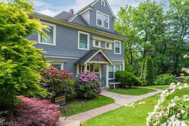 Foto del edificio - 1283 Valley Rd