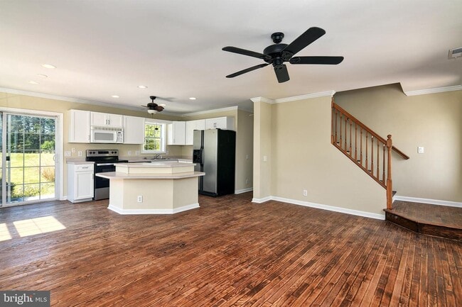 Building Photo - 31691 Ayres Dr