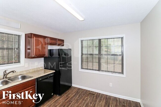 Foto del edificio - 4650 Fox Hollow Ct