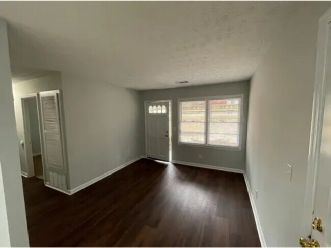 Foto del edificio - 4835 Avery St