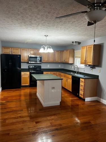 Foto del edificio - 7855 Fairfax Loop Dr