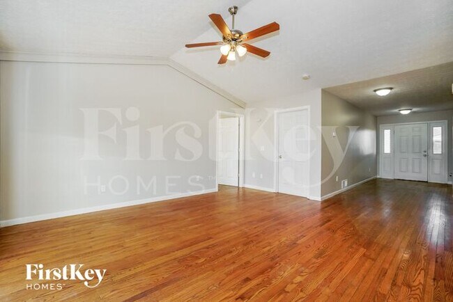 Foto del edificio - 2544 Willowgate Rd